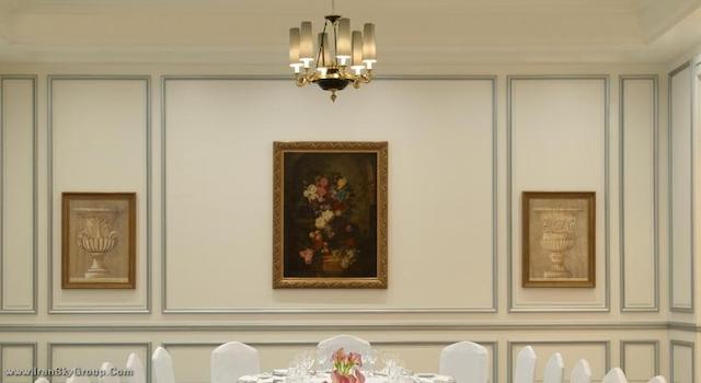 د وستین پالاس