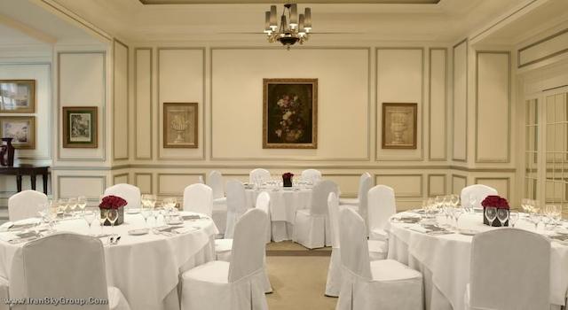 د وستین پالاس