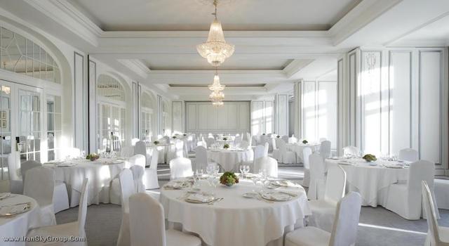 د وستین پالاس