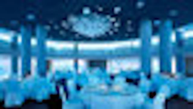 د وستین پالاس