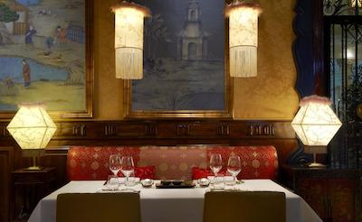 د وستین پالاس