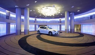 د وستین پالاس