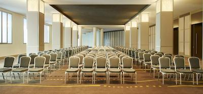 د وستین پالاس