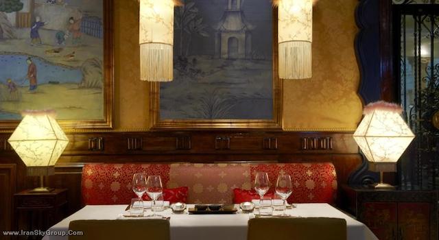 د وستین پالاس