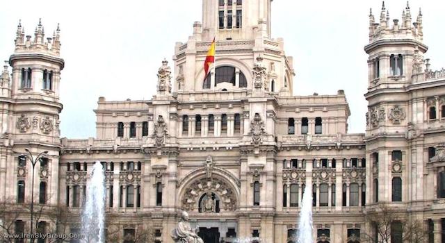 د وستین پالاس