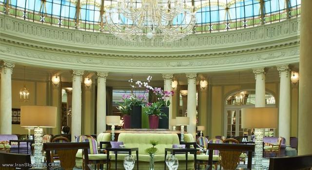 د وستین پالاس