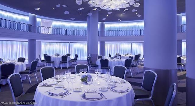 د وستین پالاس