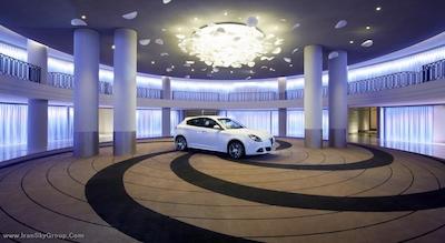 د وستین پالاس