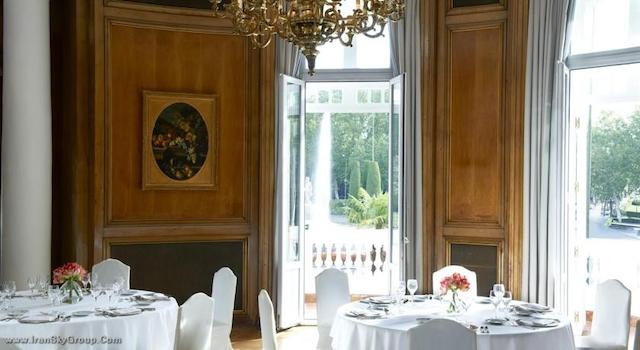 د وستین پالاس