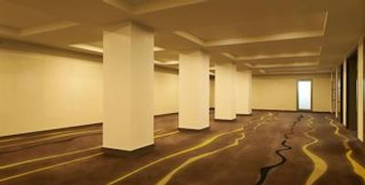 د وستین پالاس