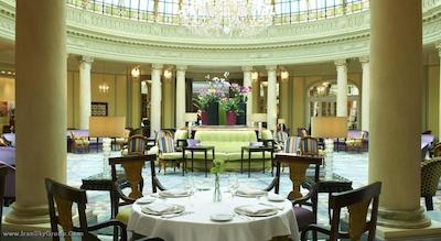 د وستین پالاس