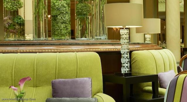 د وستین پالاس