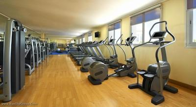 د وستین پالاس