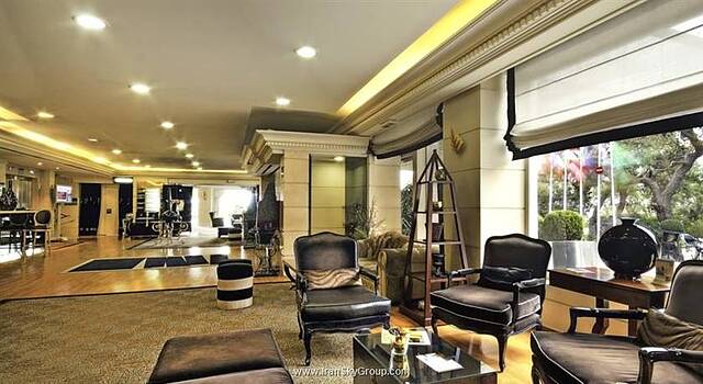اس تی جورج لایکابتوس