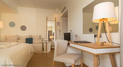 اس تی جورج لایکابتوس