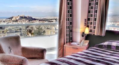 اس تی جورج لایکابتوس