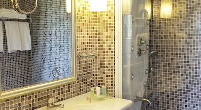 اس تی جورج لایکابتوس