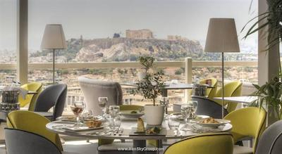 اس تی جورج لایکابتوس