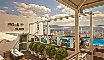 اس تی جورج لایکابتوس