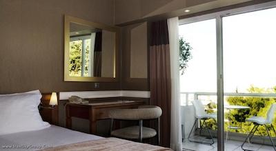 اس تی جورج لایکابتوس