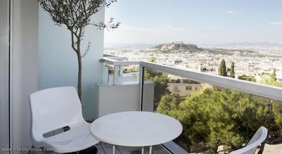 اس تی جورج لایکابتوس