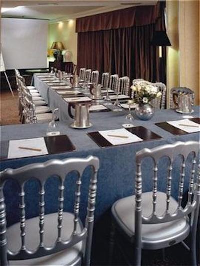 اس تی جورج لایکابتوس