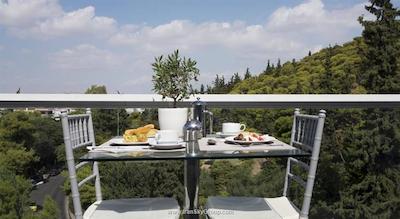 اس تی جورج لایکابتوس