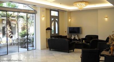 ریو آتنز هتل