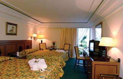 پیکلباتروس رویال میراژ