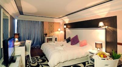 پیکلباتروس رویال میراژ