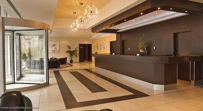 ایوبرگس هتل پرمیوم