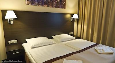 ایوبرگس هتل پرمیوم