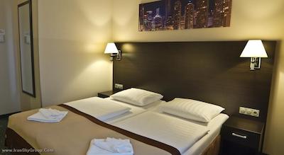 ایوبرگس هتل پرمیوم