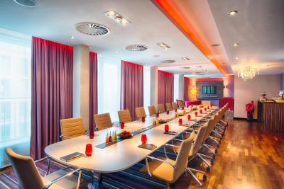 لئوناردو رویال مونیخ