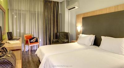 پلیس گرند هتل