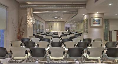 پلیس گرند هتل