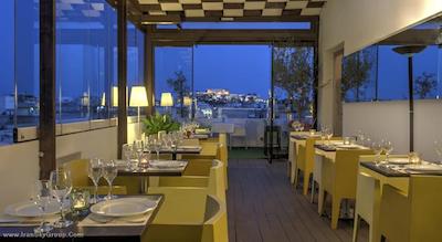 پلیس گرند هتل