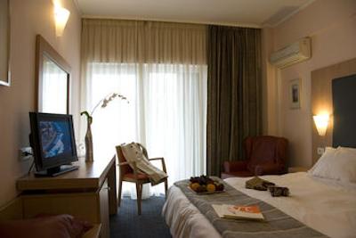 پلیس گرند هتل