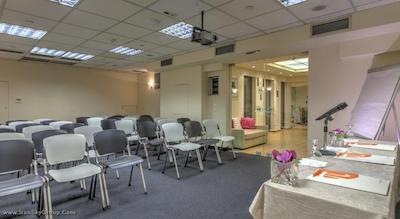 پلیس گرند هتل