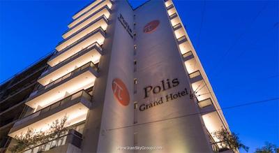 پلیس گرند هتل