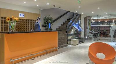 پلیس گرند هتل