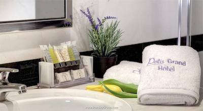 پلیس گرند هتل