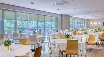 پلیس گرند هتل