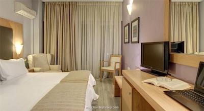 پلیس گرند هتل