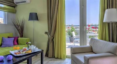 پلیس گرند هتل