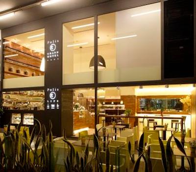 پلیس گرند هتل