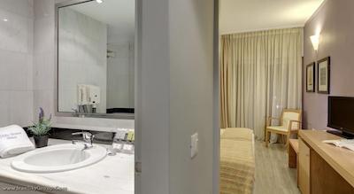 پلیس گرند هتل