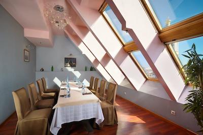 دوستوسکی هتل