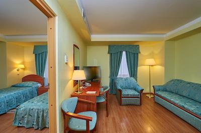 دوستوسکی هتل