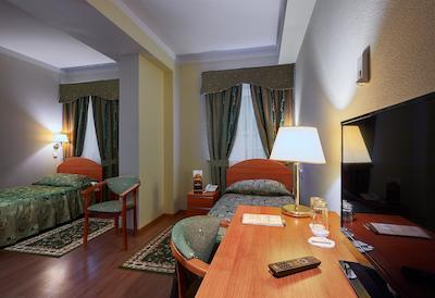 دوستوسکی هتل